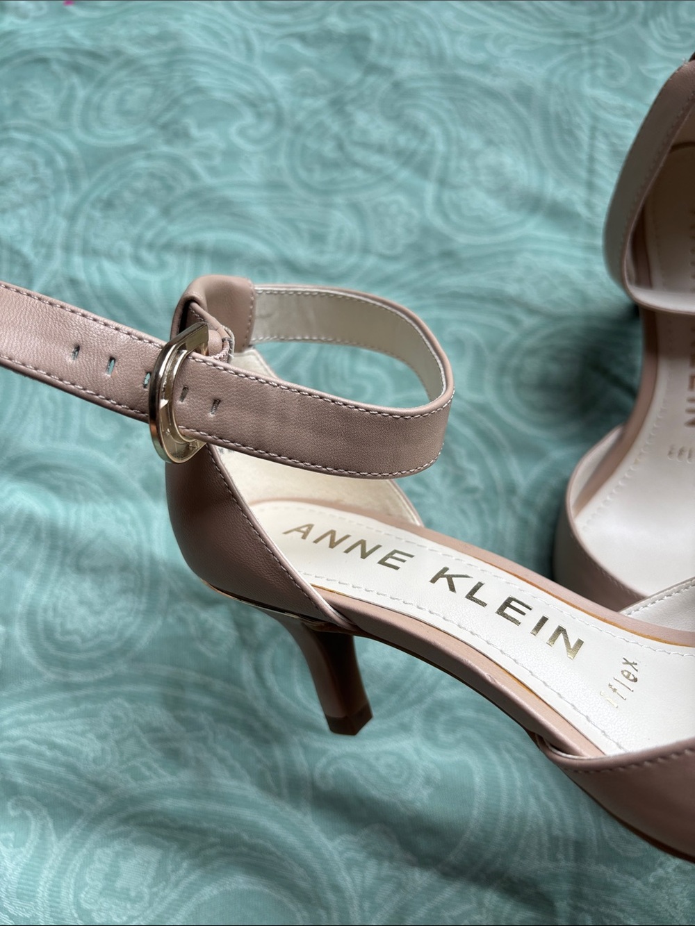 Anne Klein beige Pointed-Toe Ankle-Strap Heels - Picture 2 of 8